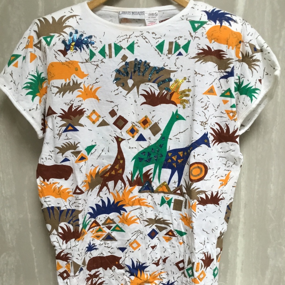 Unique Printed T size M
